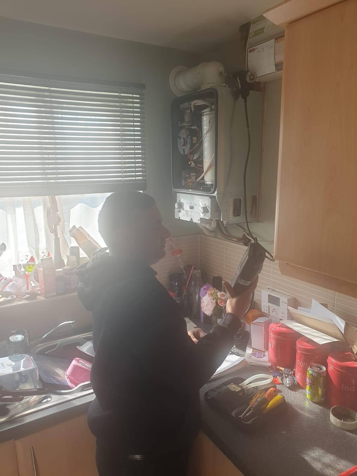 Boiler flue gas analysis during gas safety check