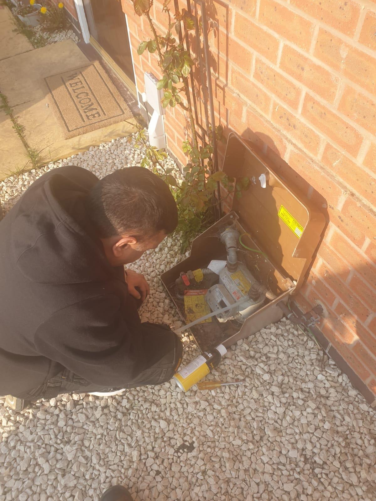 Outdoor gas meter inspection and safety test