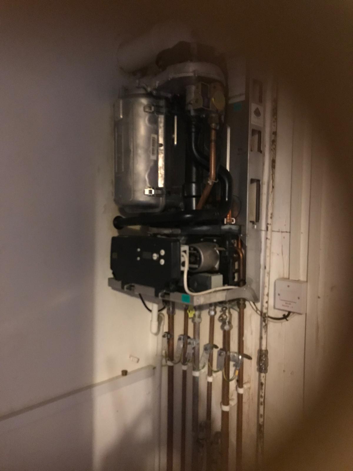 External gas meter inspection with testing equipment